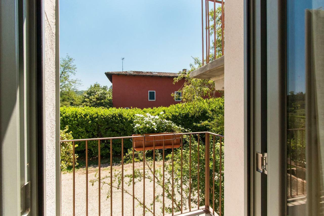 Appartamenti Presso Cascina La Melagrana Costigliole d'Asti Exterior foto