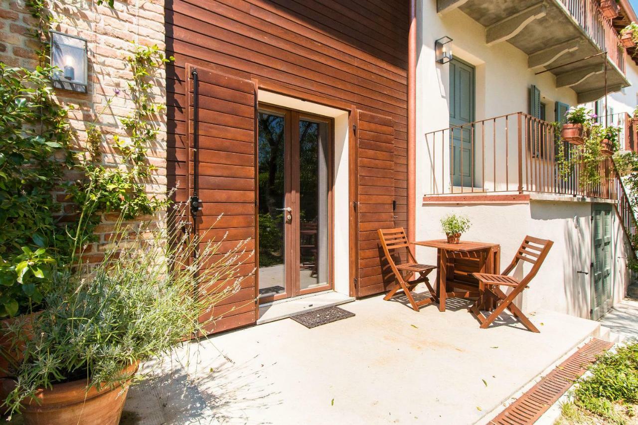 Appartamenti Presso Cascina La Melagrana Costigliole d'Asti Exterior foto